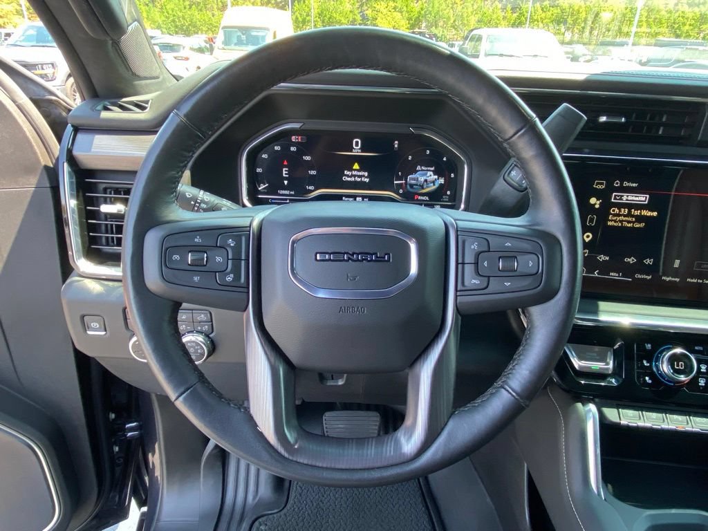 Used 2025 GMC Sierra 2500 Denali Ultimate w/ Max Trailering Package AWD/4WD image 14