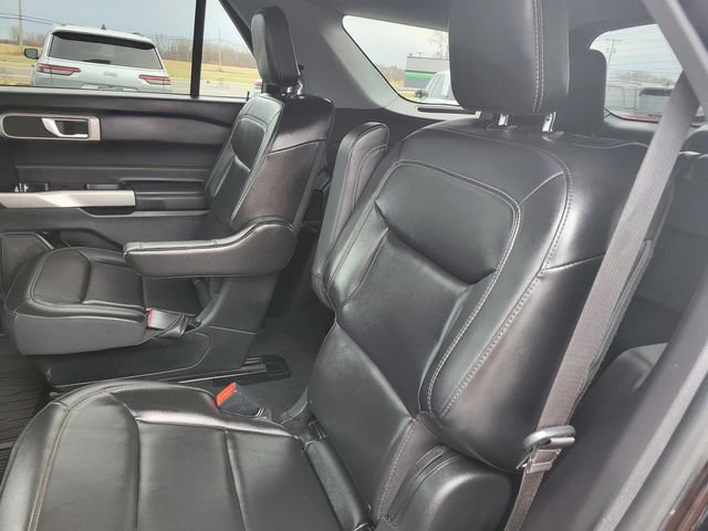 Used 2022 Ford Explorer XLT w/ Equipment Group 202A image 16