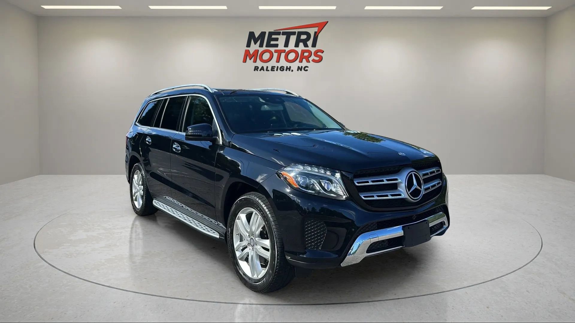 Used 2017 Mercedes-Benz GLS 450 4MATIC image 3