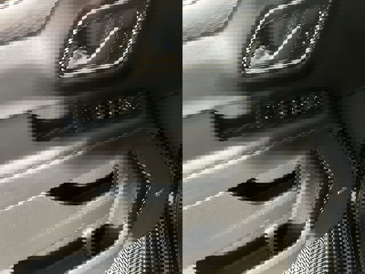 Used 2024 Chevrolet Tahoe LT image 13