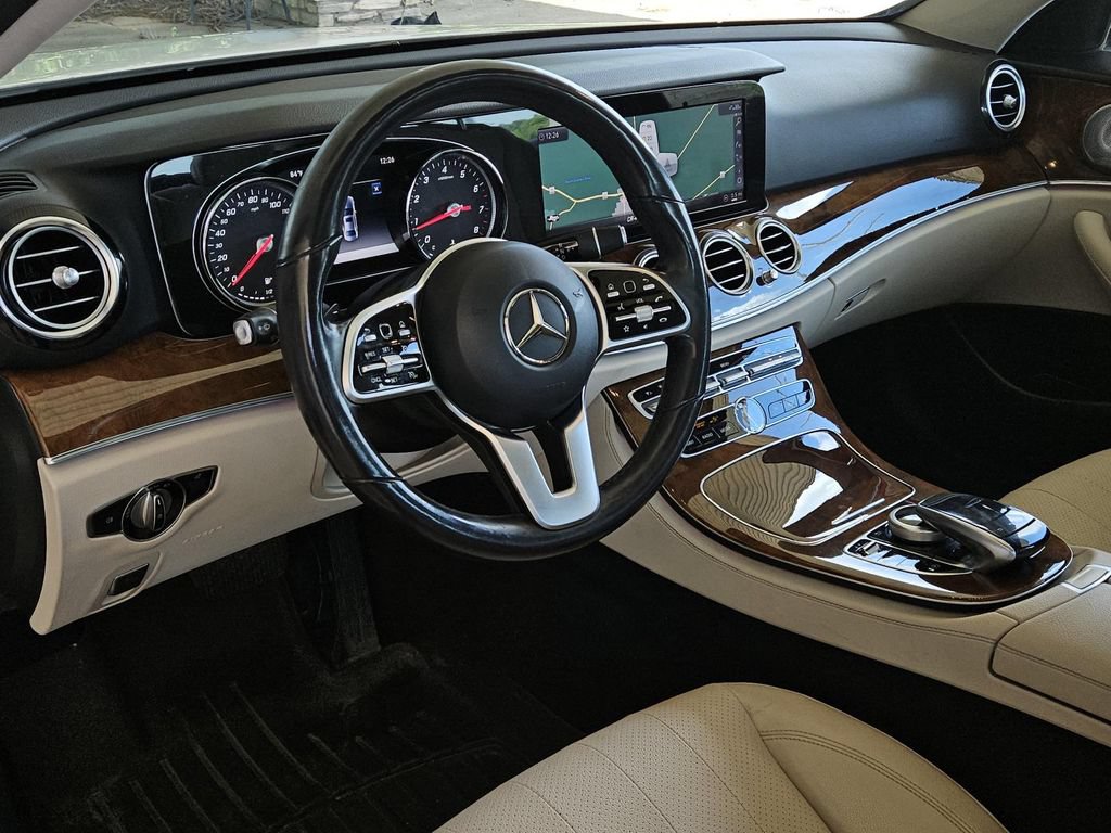 Used 2019 Mercedes-Benz E 300 4MATIC image 28