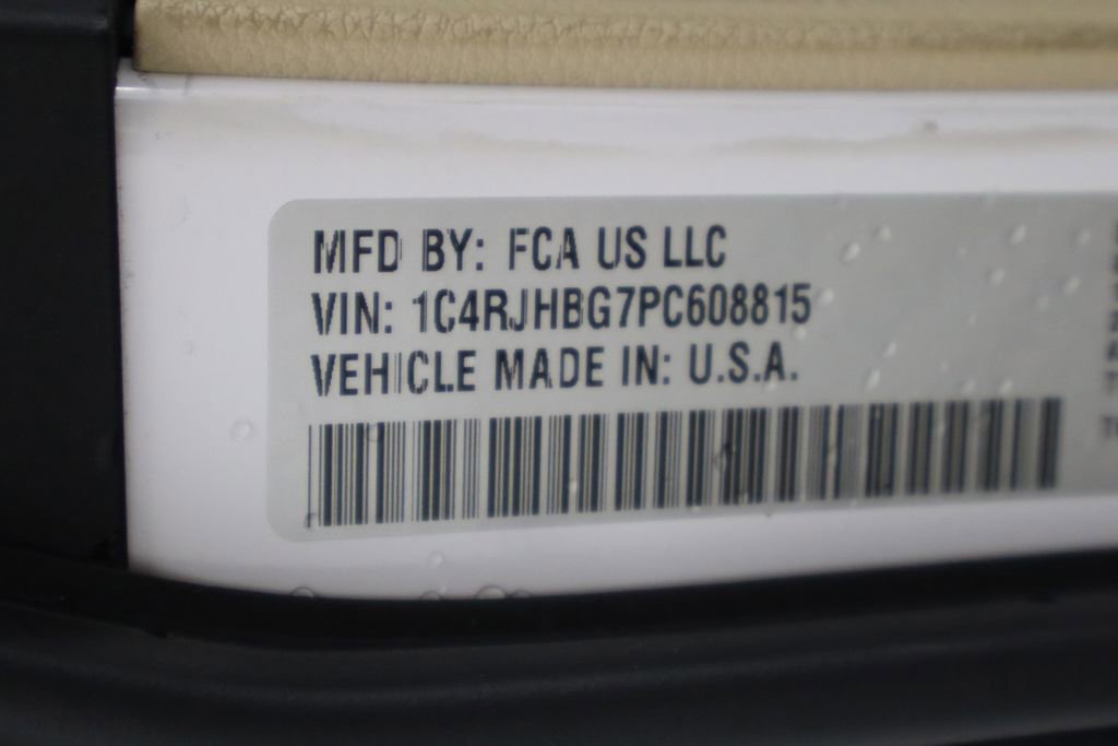 Used 2023 Jeep Grand Cherokee Limited image 22