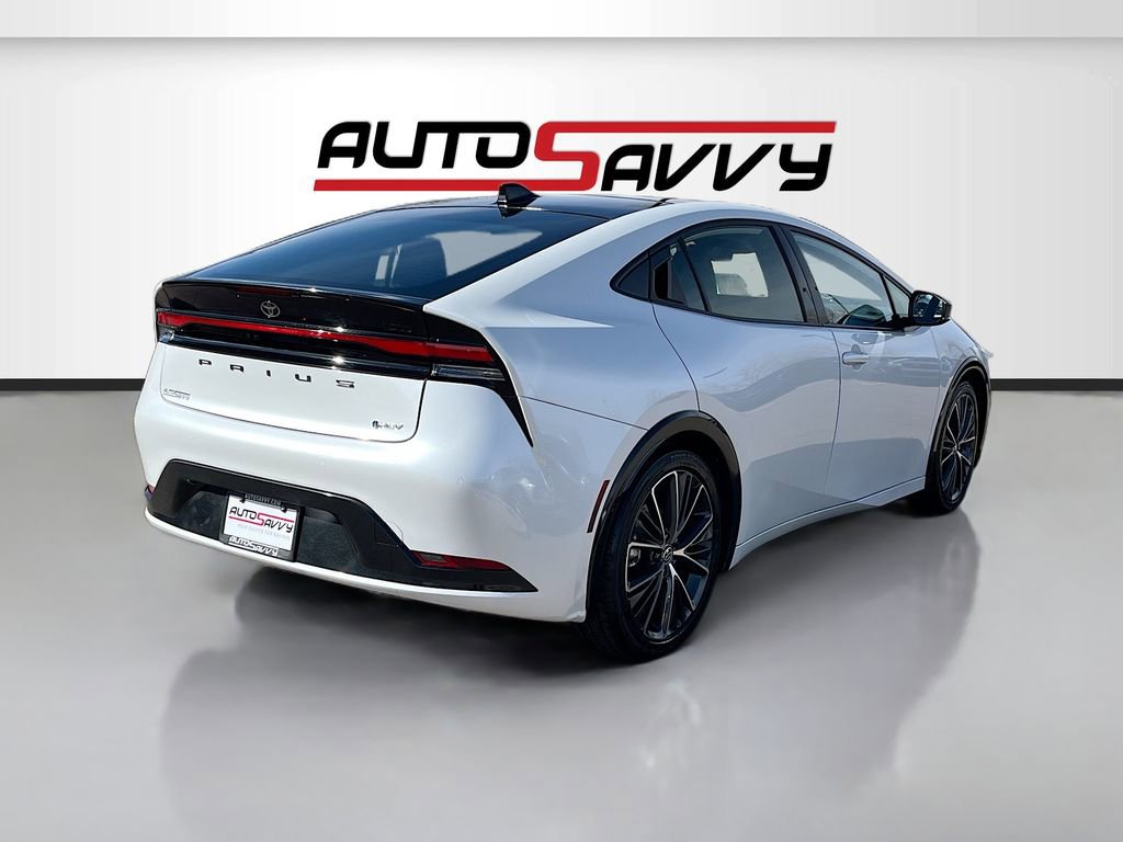 Used 2026 Toyota Prius Limited image 7