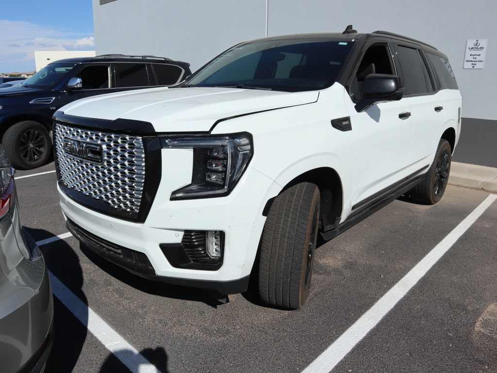 Used 2021 GMC Yukon Denali w/ Denali Premium Package AWD/4WD image 3