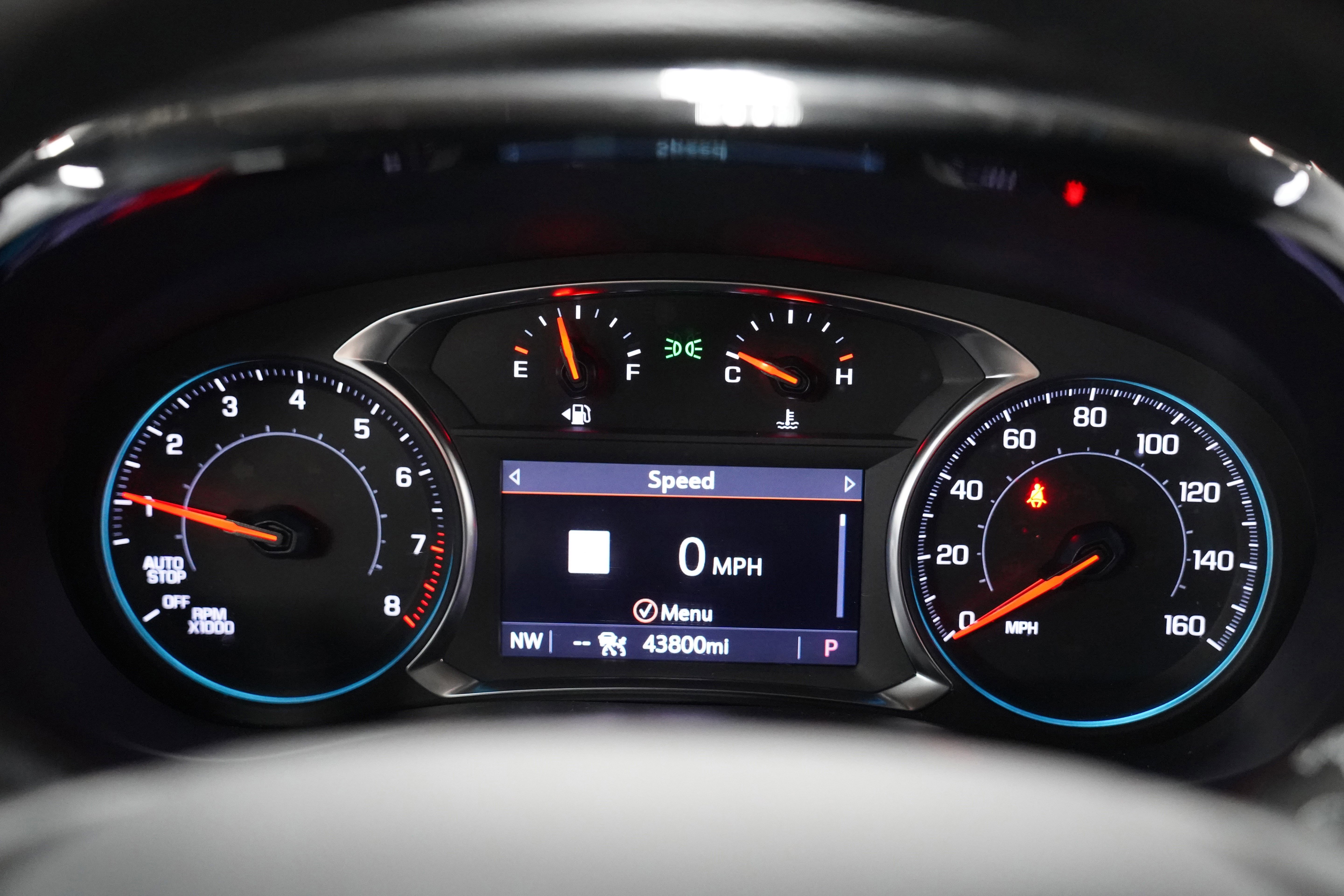 Used 2023 Chevrolet Traverse RS image 23