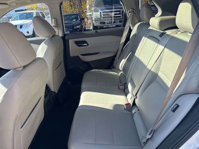 Used 2021 Nissan Rogue SV w/ Premium Package image 14