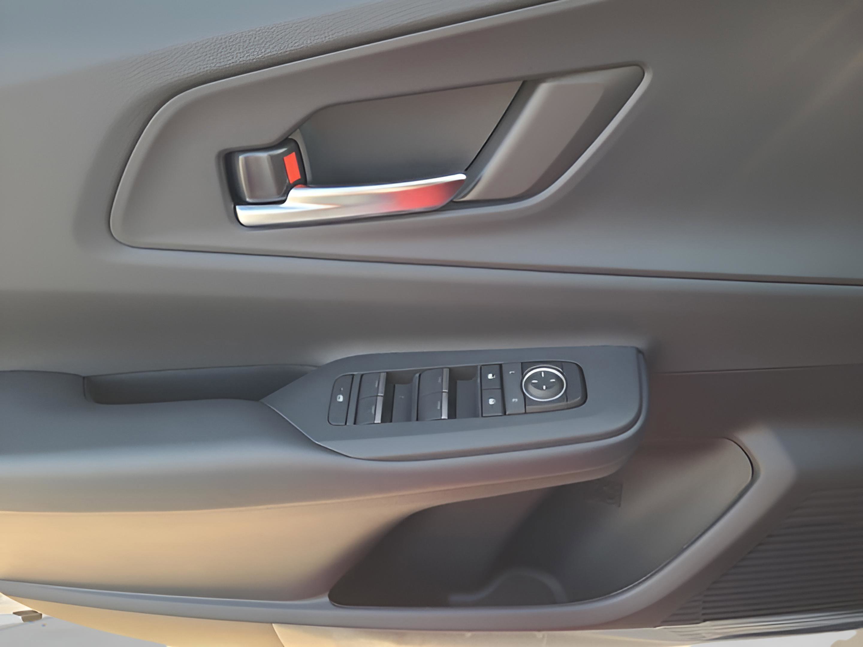 New 2026 Toyota Prius Plug-In Hybrid FWD image 22