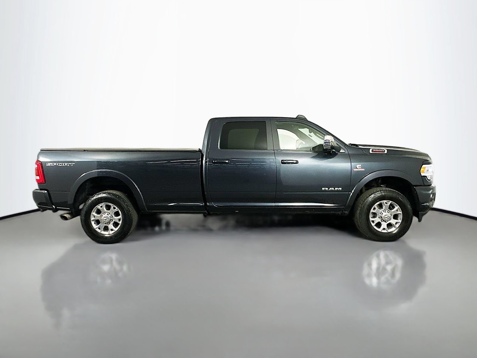Used 2020 RAM 3500 Laramie AWD/4WD image 9