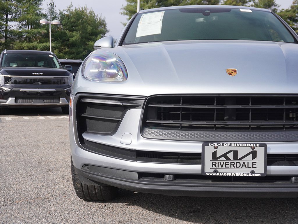 Used 2022 Porsche Macan image 14