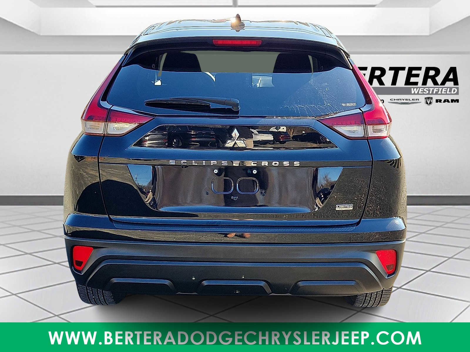 Used 2024 Mitsubishi Eclipse Cross LE image 5