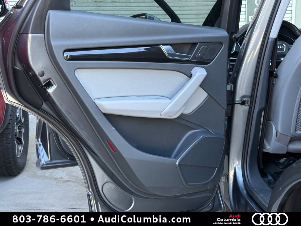 Used 2020 Audi Q5 2.0T Premium w/ Convenience Package AWD/4WD image 24