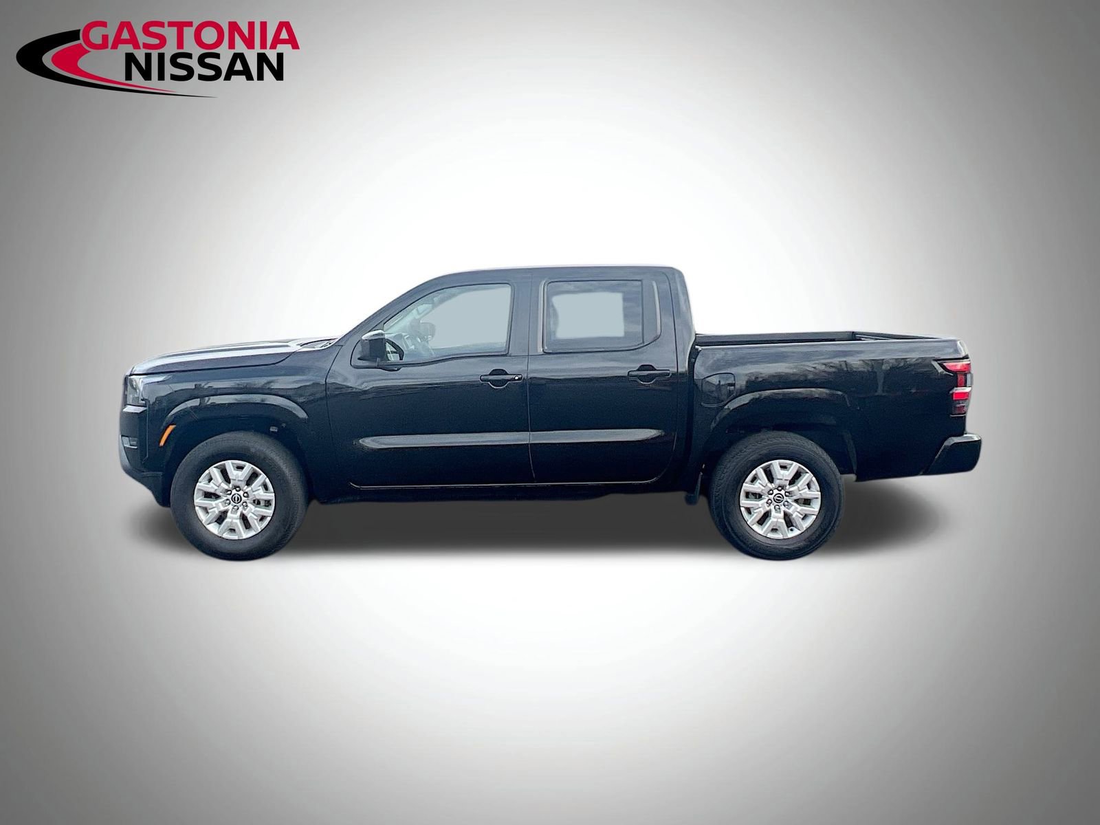 Used 2023 Nissan Frontier SV image 5