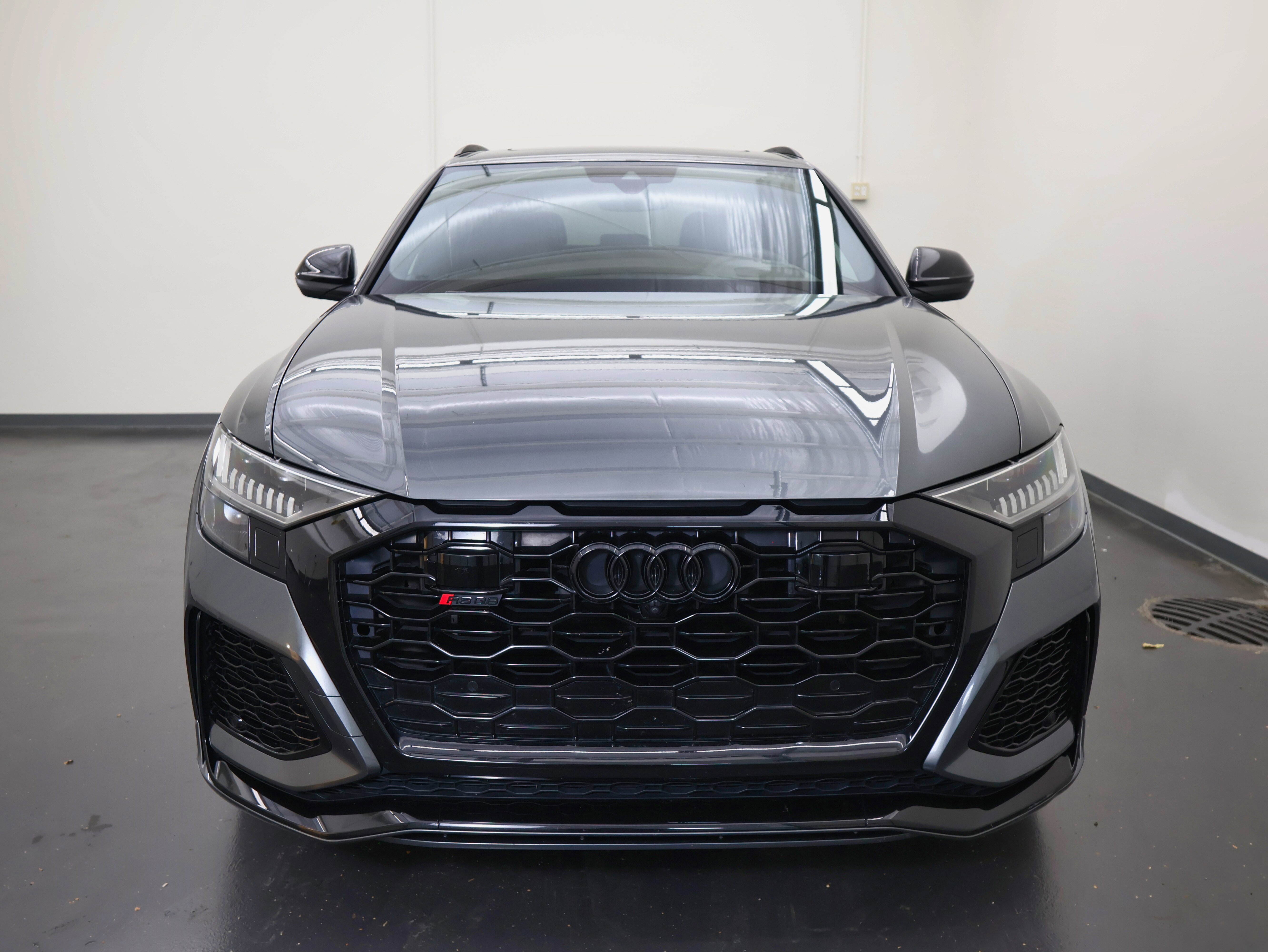 Used 2022 Audi RS Q8 w/ Black Optic Package image 8