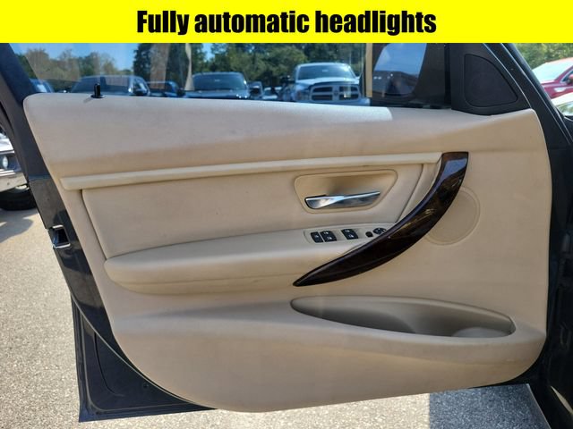 Used 2014 BMW 320i xDrive Sedan AWD/4WD image 21