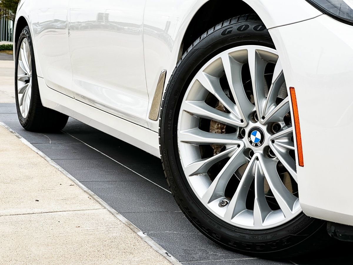 Certified 2022 BMW 530i 530i w/ Premium Package image 2