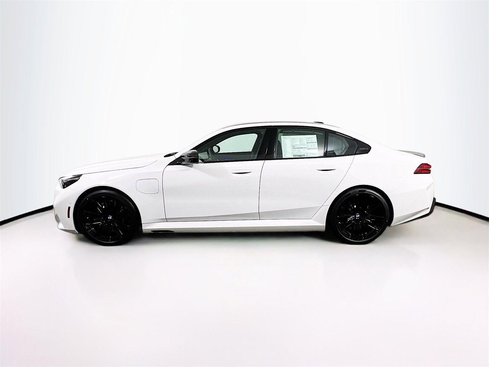 New 2026 BMW M5 w/ Carbon Package image 4