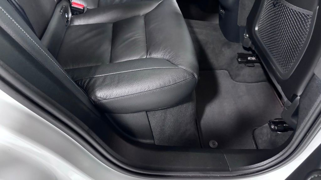 Certified 2025 Volvo XC60 B5 Plus image 23