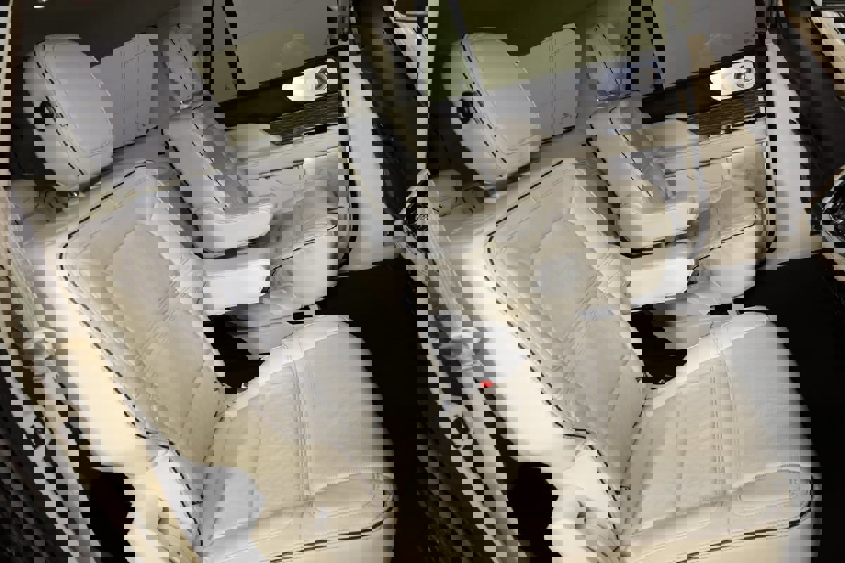 Used 2020 Lincoln Navigator L Black Label w/ Cargo Convenience Package image 44