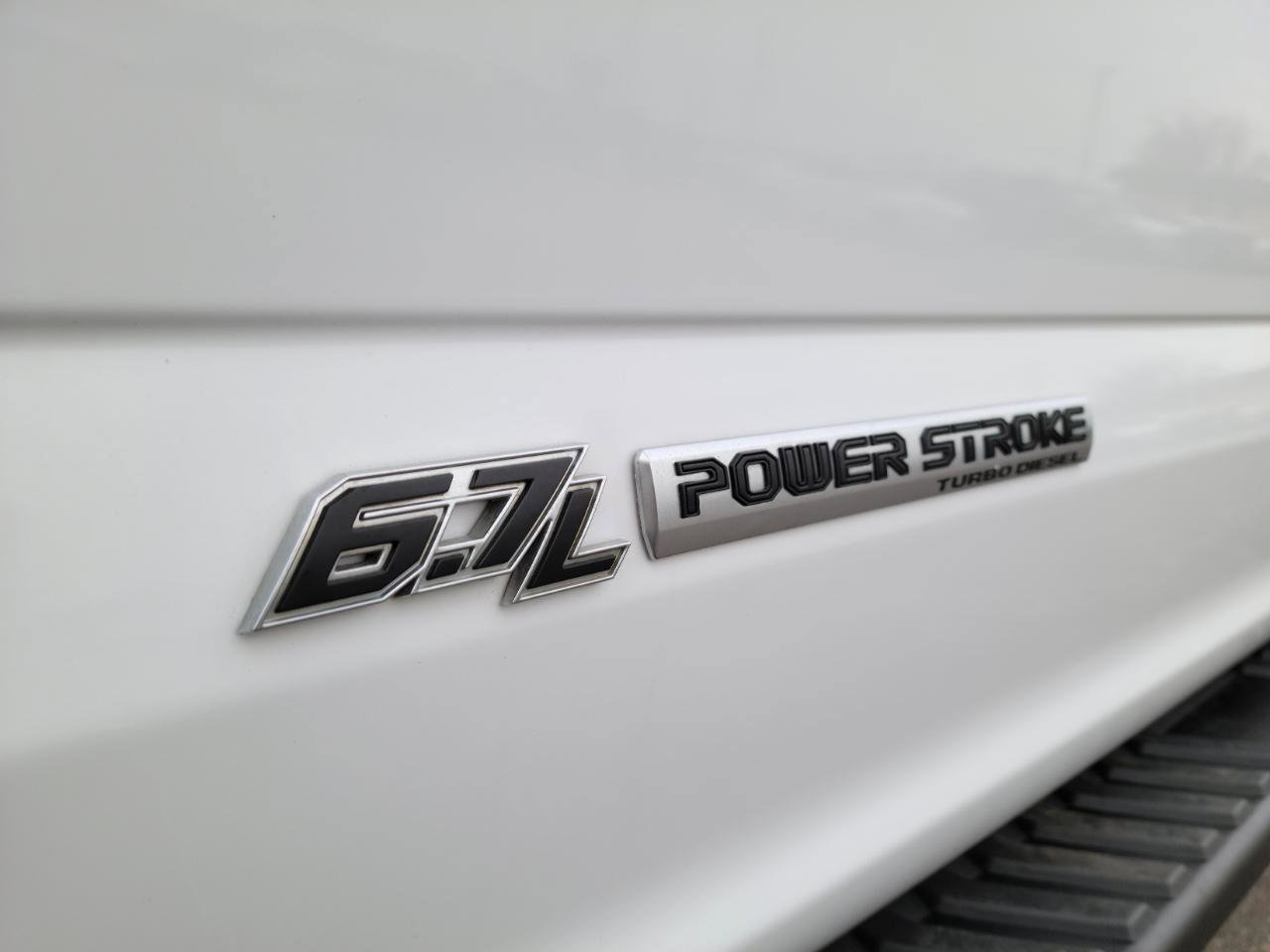 Used 2019 Ford F250 XLT w/ XLT Premium Package image 16