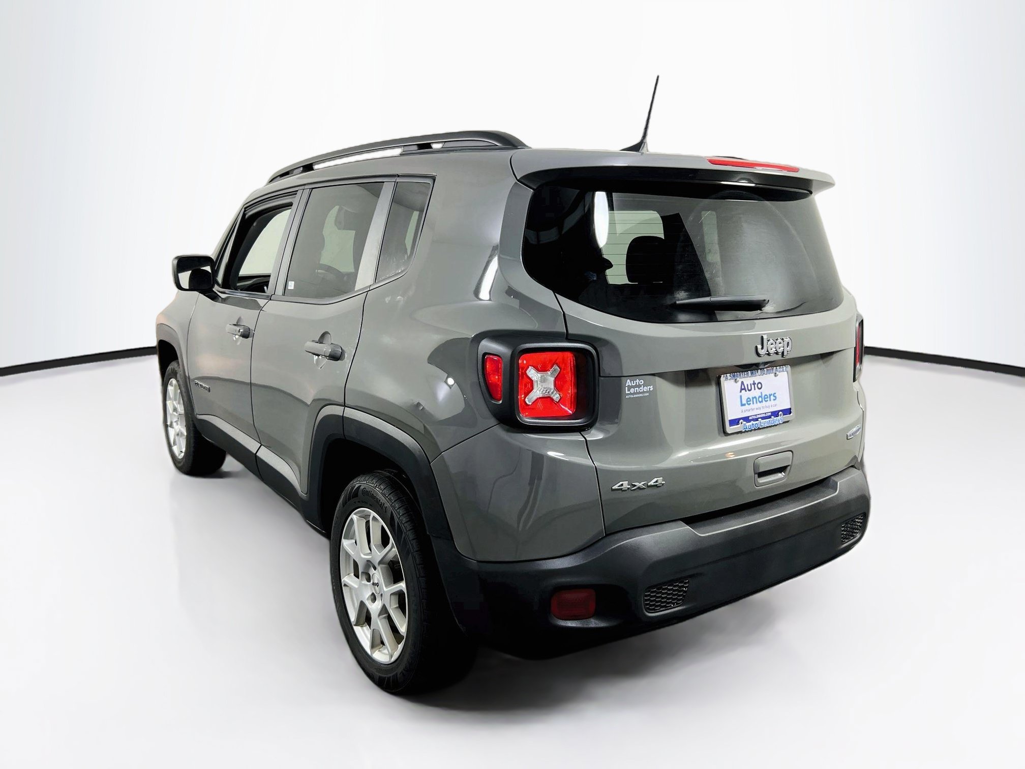 Used 2022 Jeep Renegade Latitude w/ Convenience Group AWD/4WD image 7
