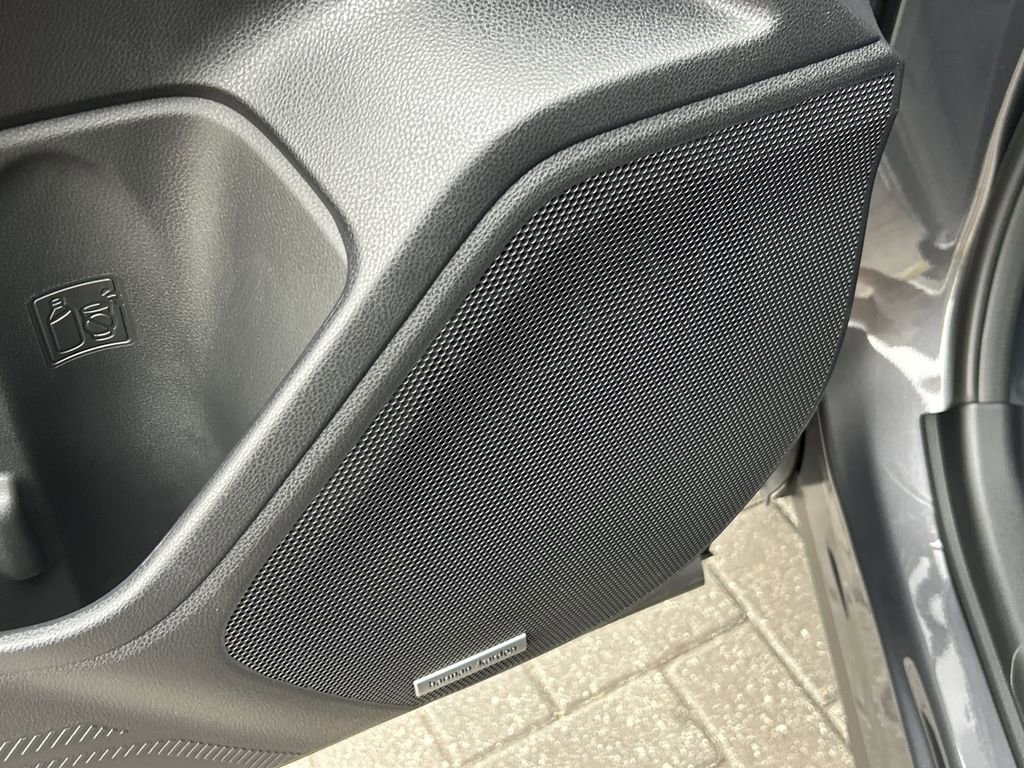 Certified 2025 Subaru Forester Limited image 20