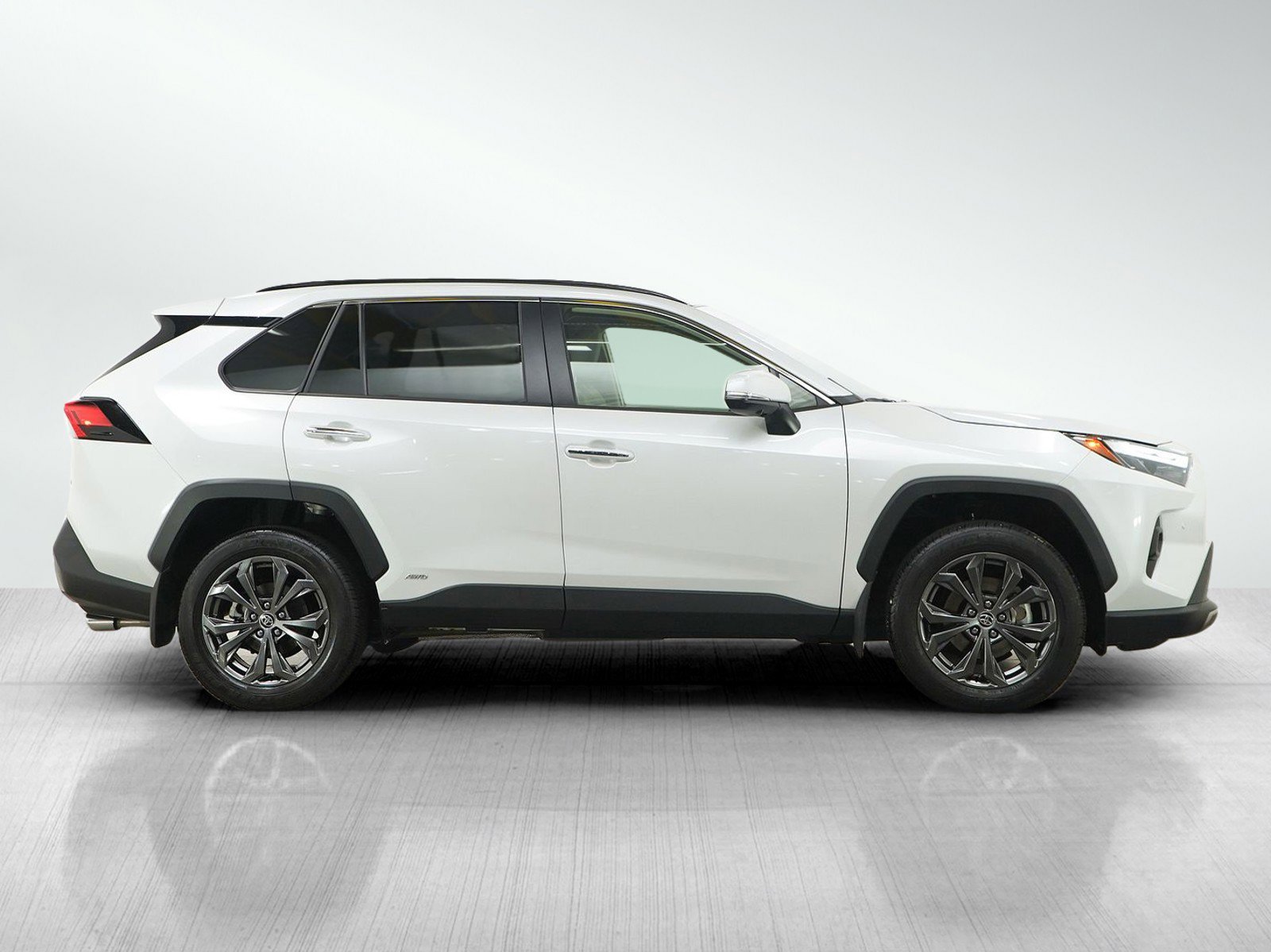 Used 2025 Toyota RAV4 Limited w/ Advanced Technology Package AWD/4WD image 6