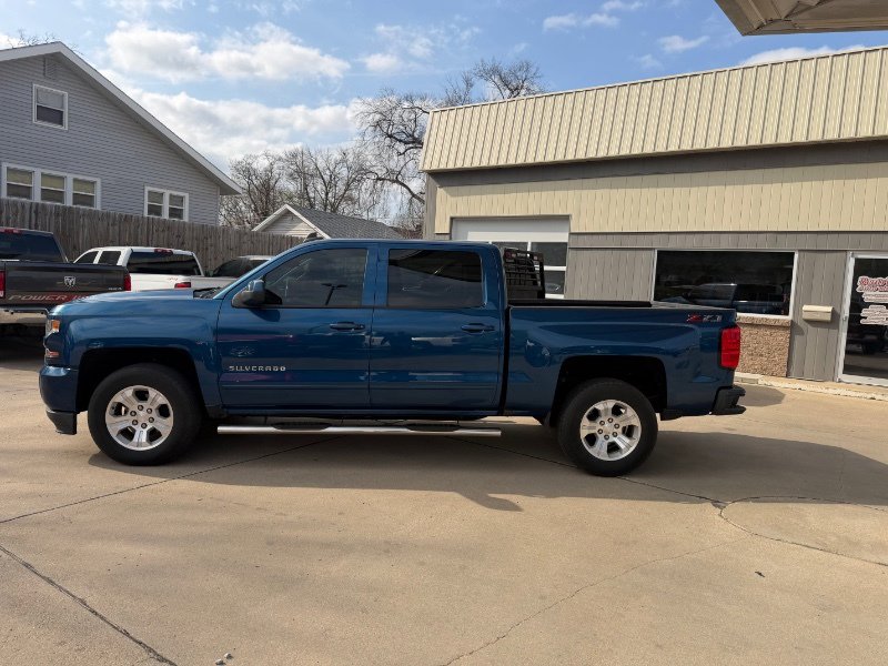 Used 2018 Chevrolet Silverado 1500 LT w/ All Star Edition image 21