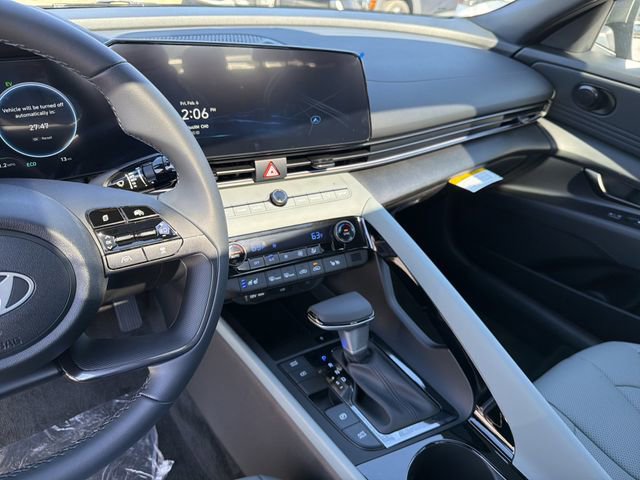 New 2026 Hyundai Elantra Limited image 27