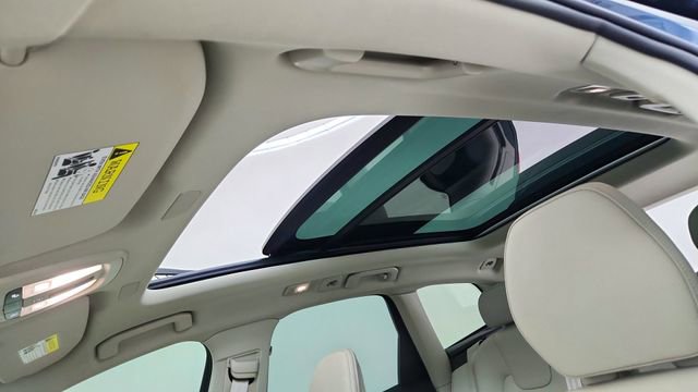 Used 2023 Volvo XC60 B5 Plus w/ Climate Package image 52