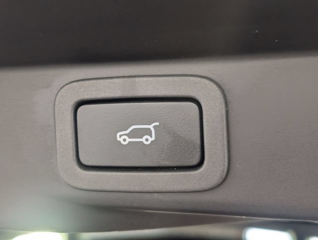 Used 2018 Land Rover Range Rover Sport HSE AWD/4WD image 28