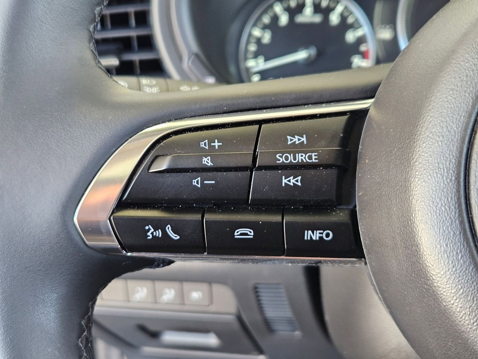 Used 2025 MAZDA CX-30 AWD 2.5 S w/ Preferred Package image 13