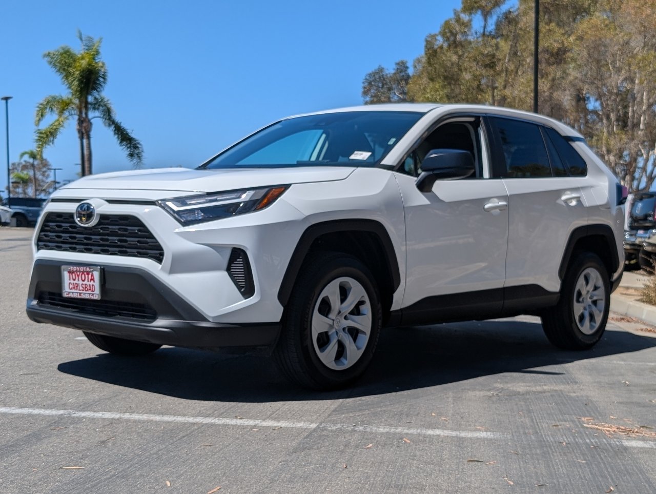 Used 2025 Toyota RAV4 LE AWD/4WD image 11