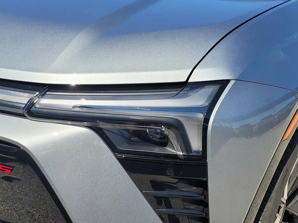 New 2025 Chevrolet Blazer EV RS image 5