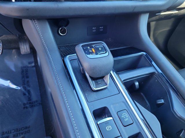 Used 2026 Nissan Pathfinder SV FWD image 32