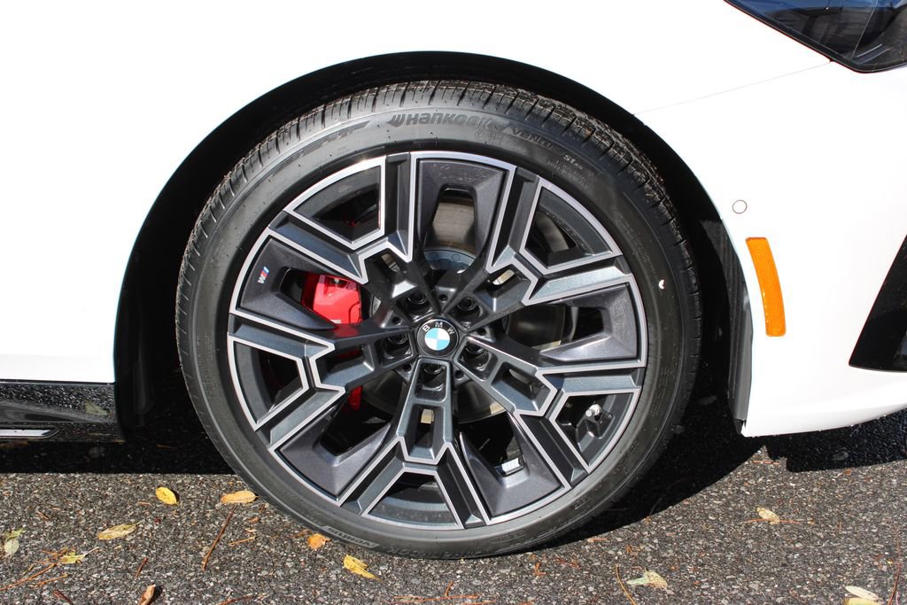 New 2026 BMW 530i xDrive w/ M Sport Package image 35