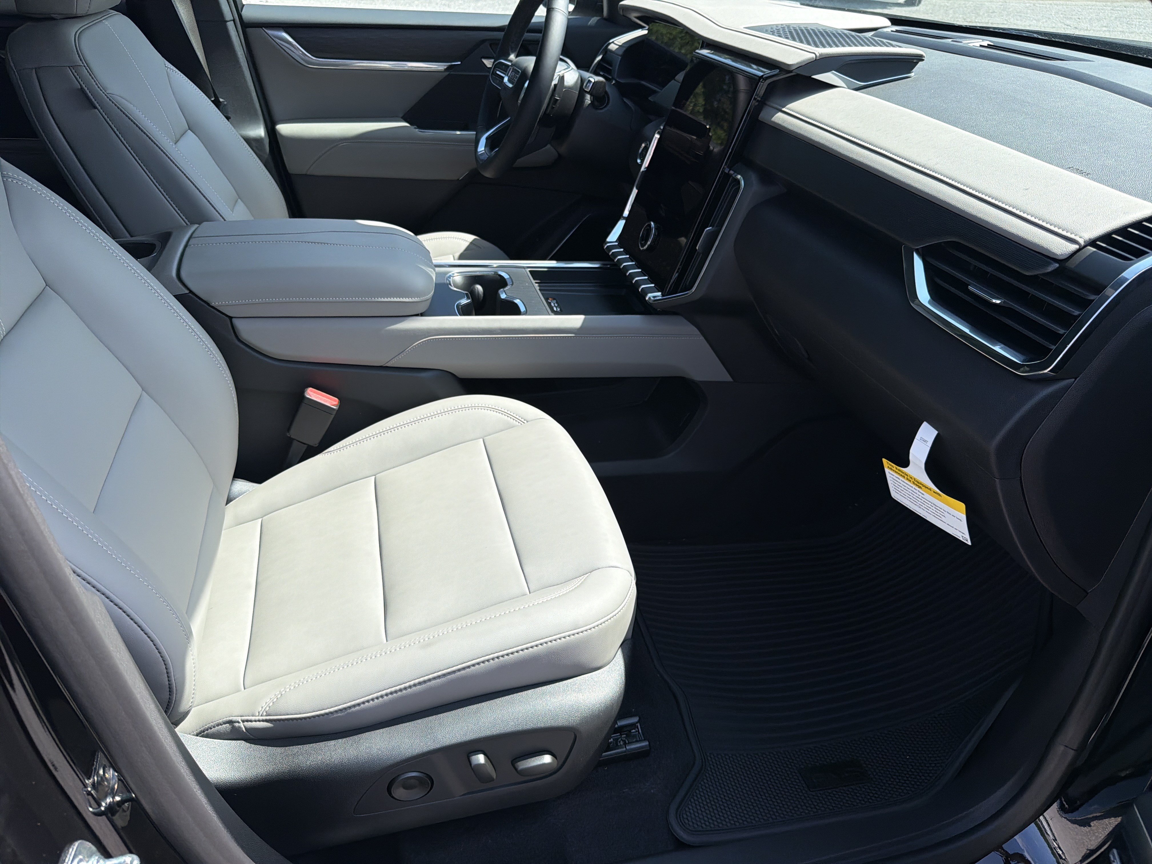 New 2026 GMC Acadia Elevation w/ Black Edition FWD image 14