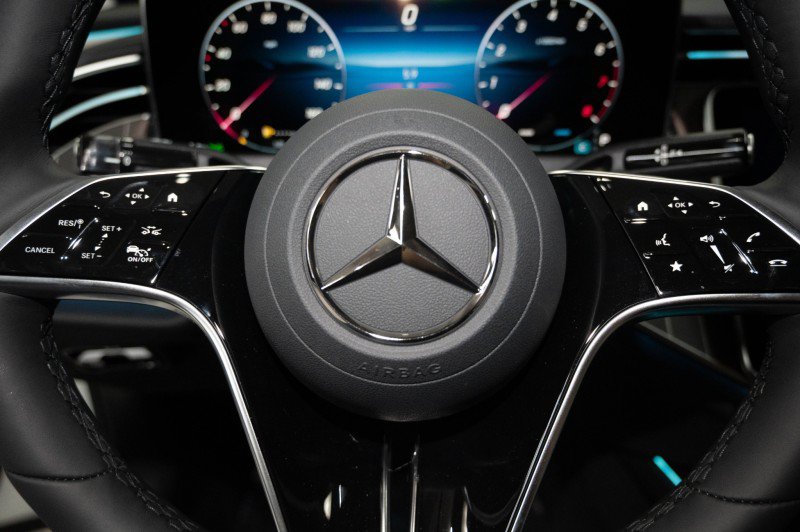 New 2027 Mercedes-Benz E 450 4MATIC Sedan image 23
