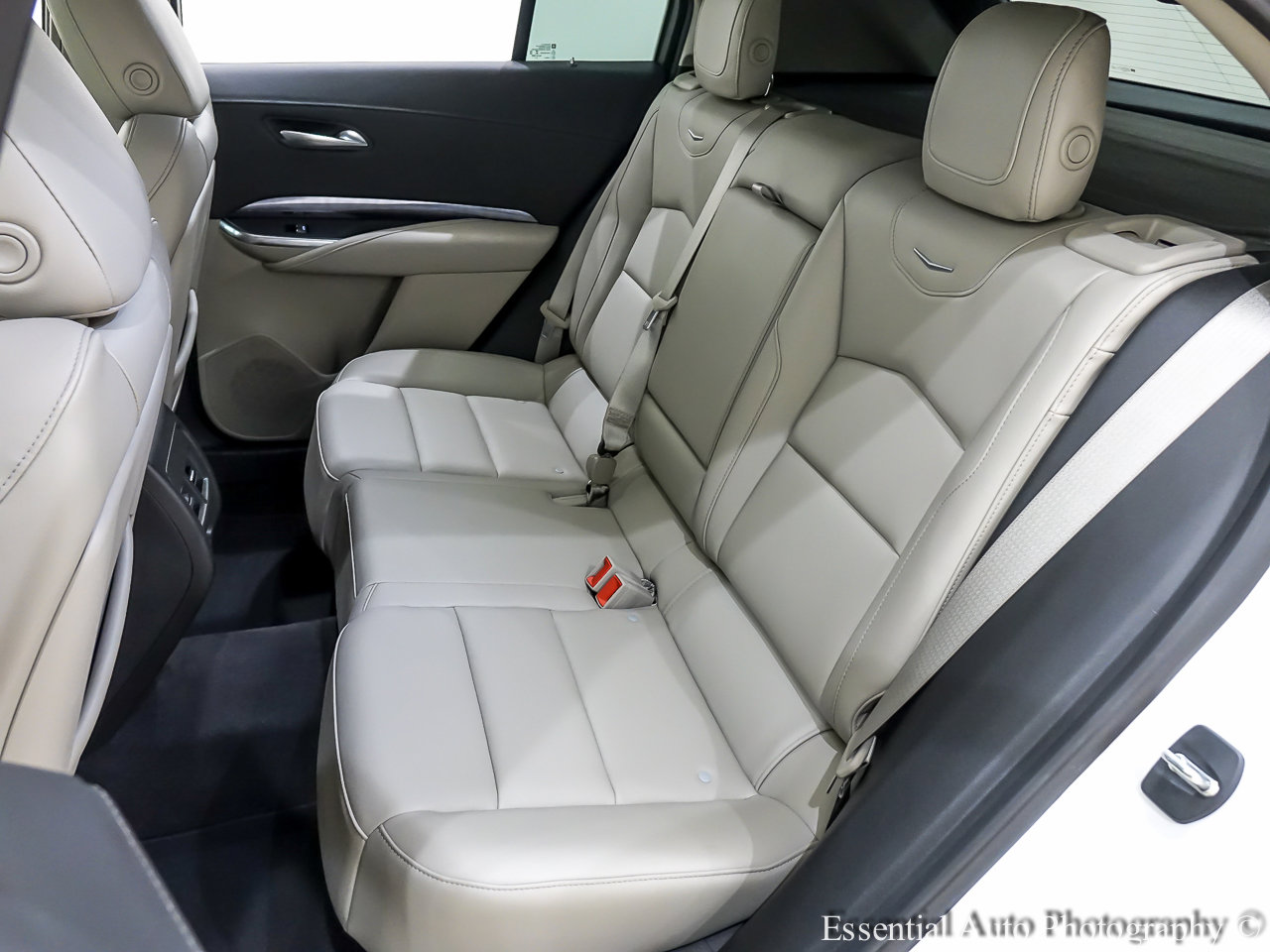 Used 2023 Cadillac XT4 Luxury image 16