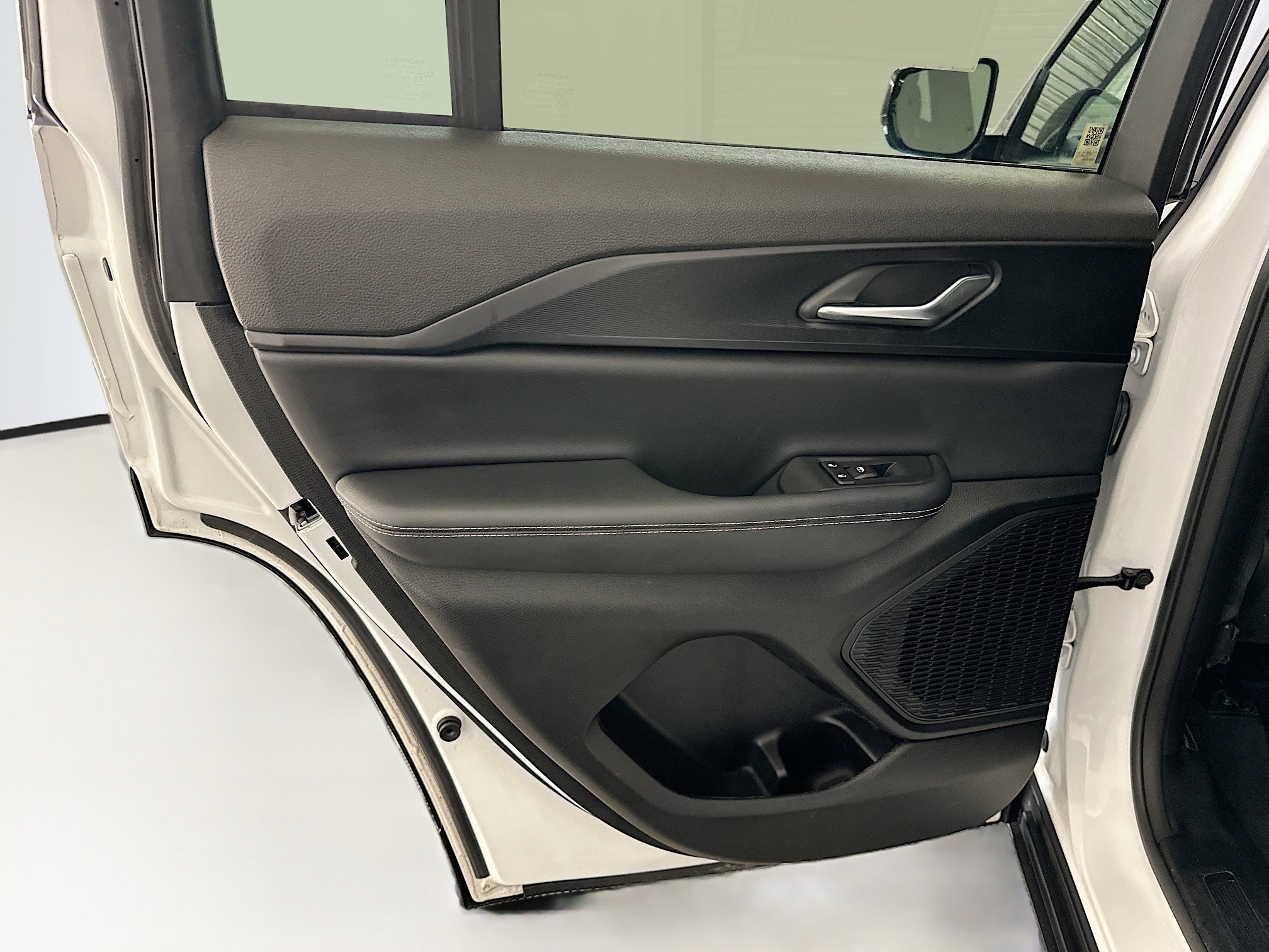 Used 2023 Jeep Grand Cherokee Altitude image 26