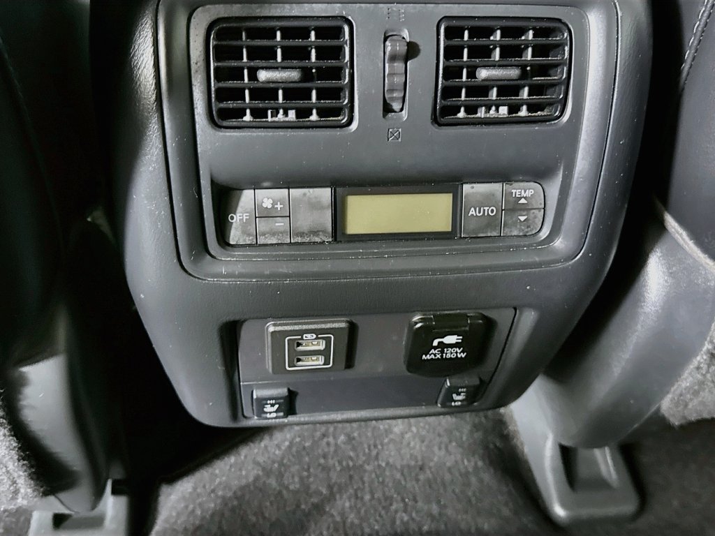 Used 2018 Nissan Pathfinder SL w/ Midnight Edition Package AWD/4WD image 28