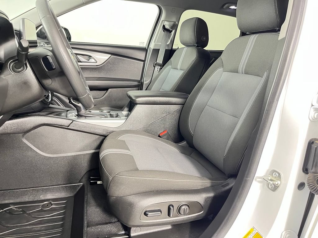 Used 2023 Chevrolet Blazer LT w/ Convenience Package FWD image 12