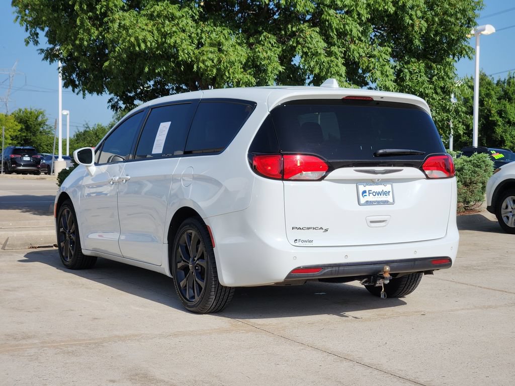 Used 2020 Chrysler Pacifica Touring w/ S Appearance Package FWD image 5
