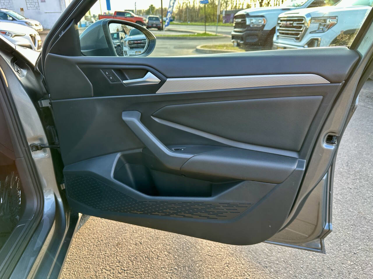 Used 2021 Volkswagen Jetta S image 16