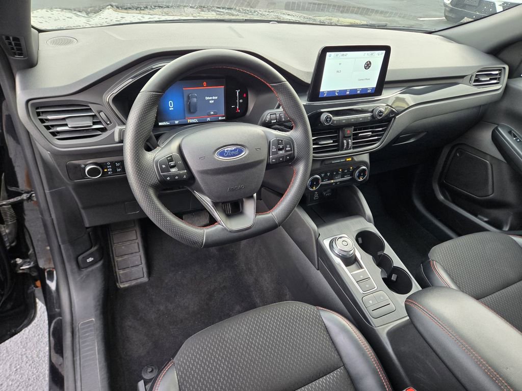 Used 2025 Ford Escape ST-Line image 13