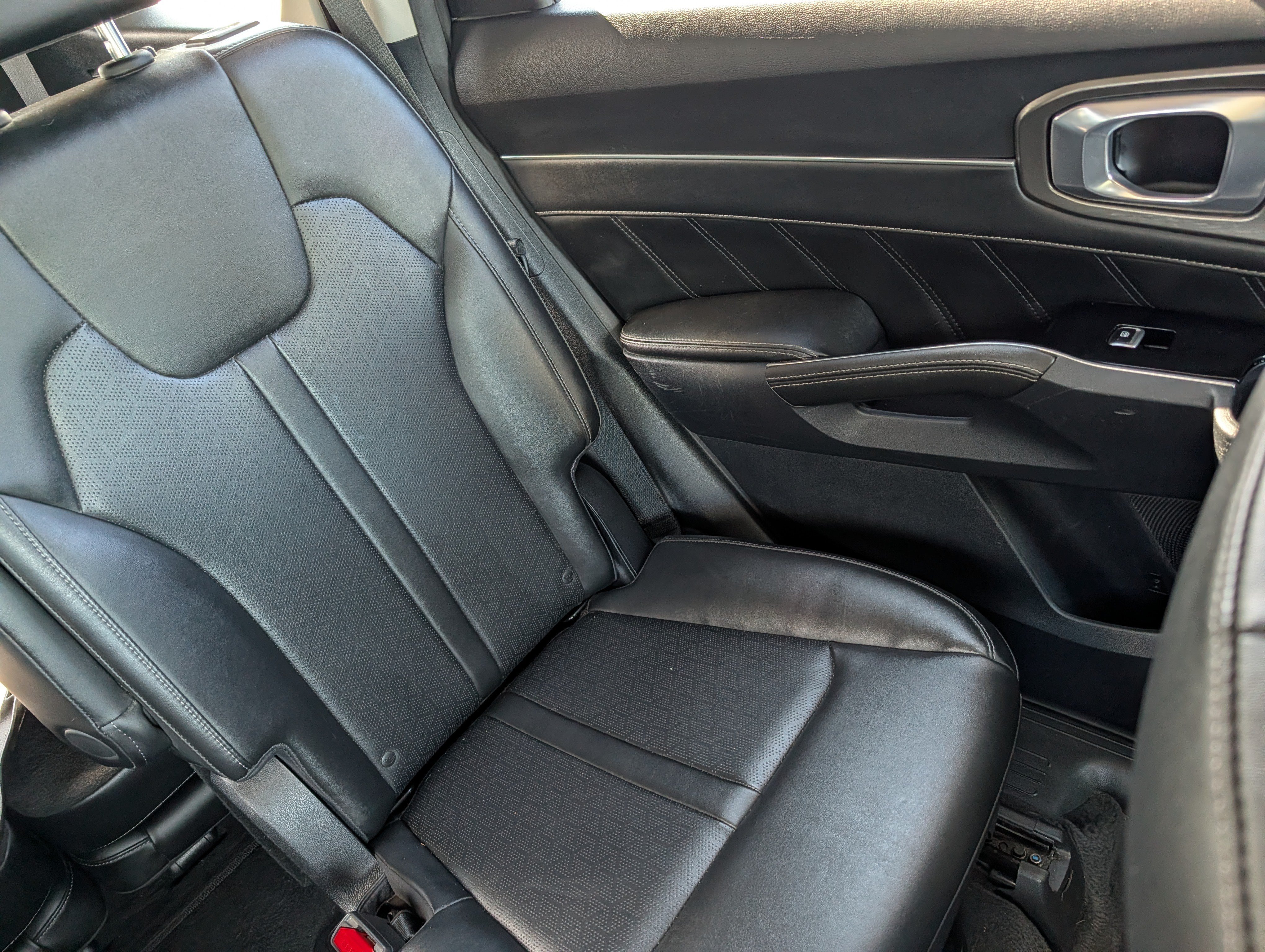 Used 2023 Kia Sorento SX AWD/4WD image 14