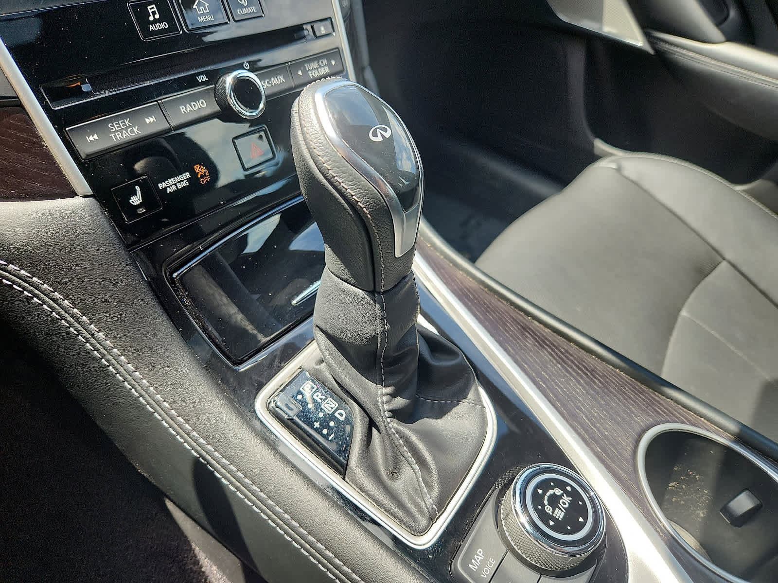 Used 2023 INFINITI Q50 Sensory image 17