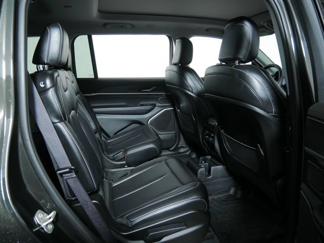 Certified 2024 Jeep Grand Cherokee L Limited AWD/4WD image 13