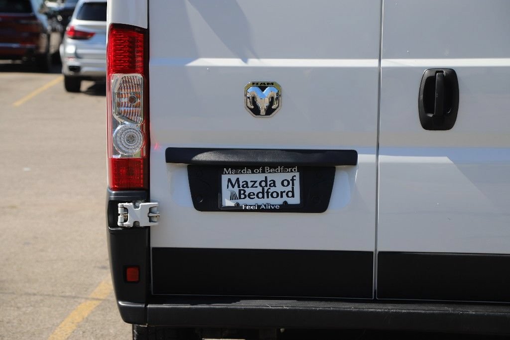 Used 2024 RAM ProMaster 2500 w/ Convenience Group FWD image 9