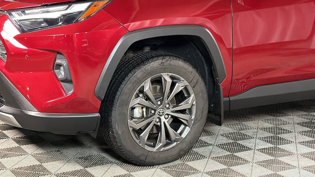 Used 2023 Toyota RAV4 Limited image 4