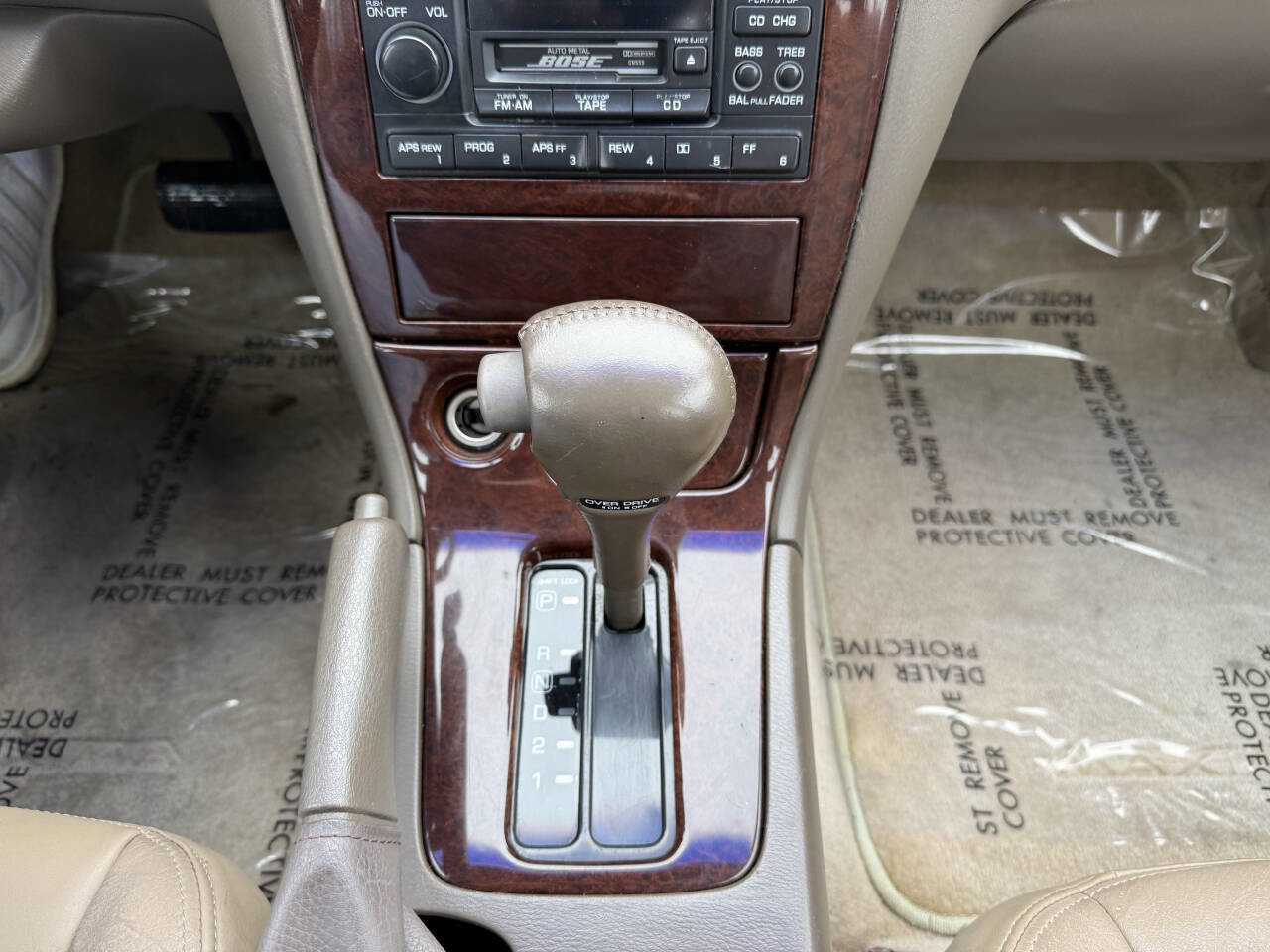 Used 1997 Nissan Maxima GLE image 17